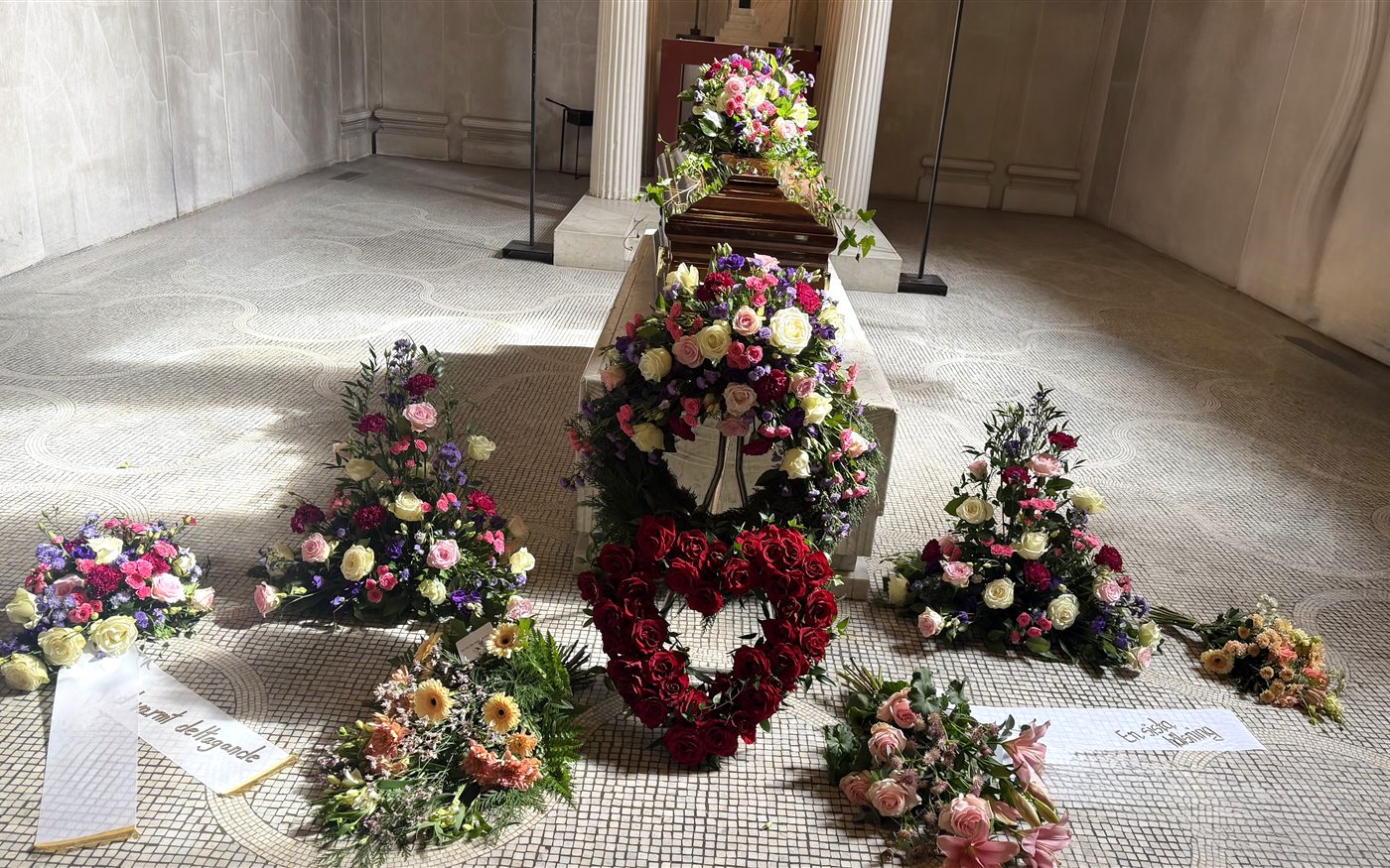 Begravningsarrangemang från Melanders Blommor
