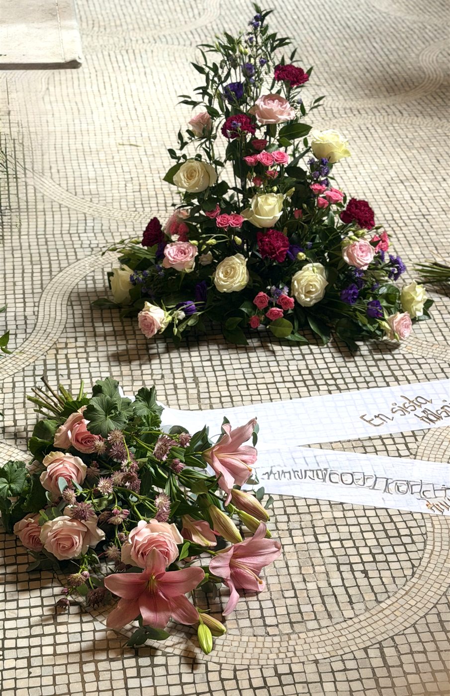 Begravningsarrangemang från Melanders Blommor