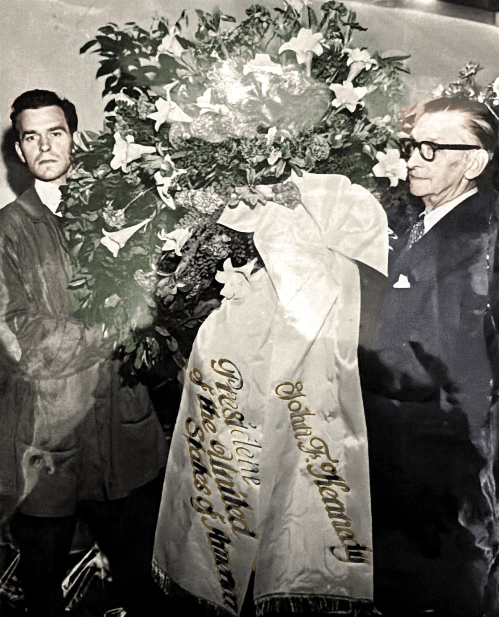 Krans med band från president John F. Kennedy